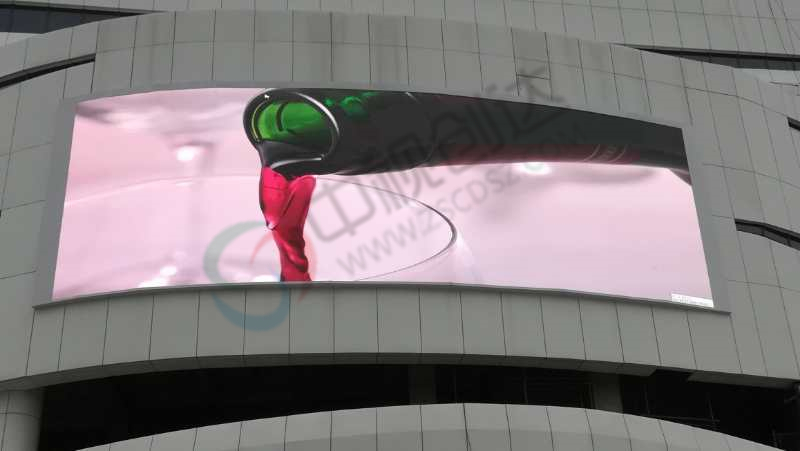 利亞德SV6s，常州弘陽廣場，170平米弧形屏，已經(jīng)調(diào)試安裝完畢