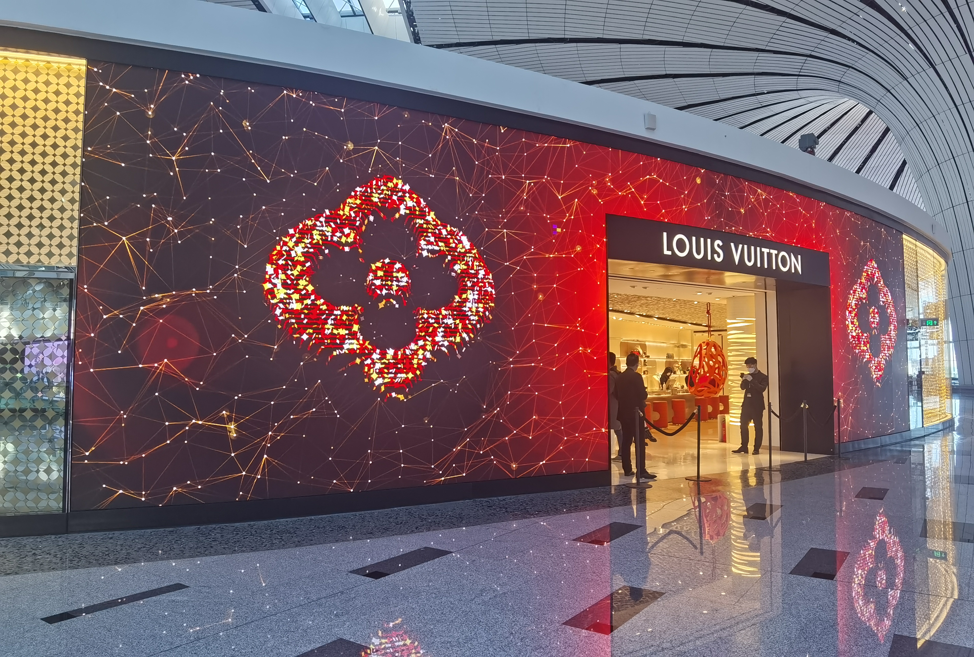 首都機場LV旗艦店        P1.8      36平米