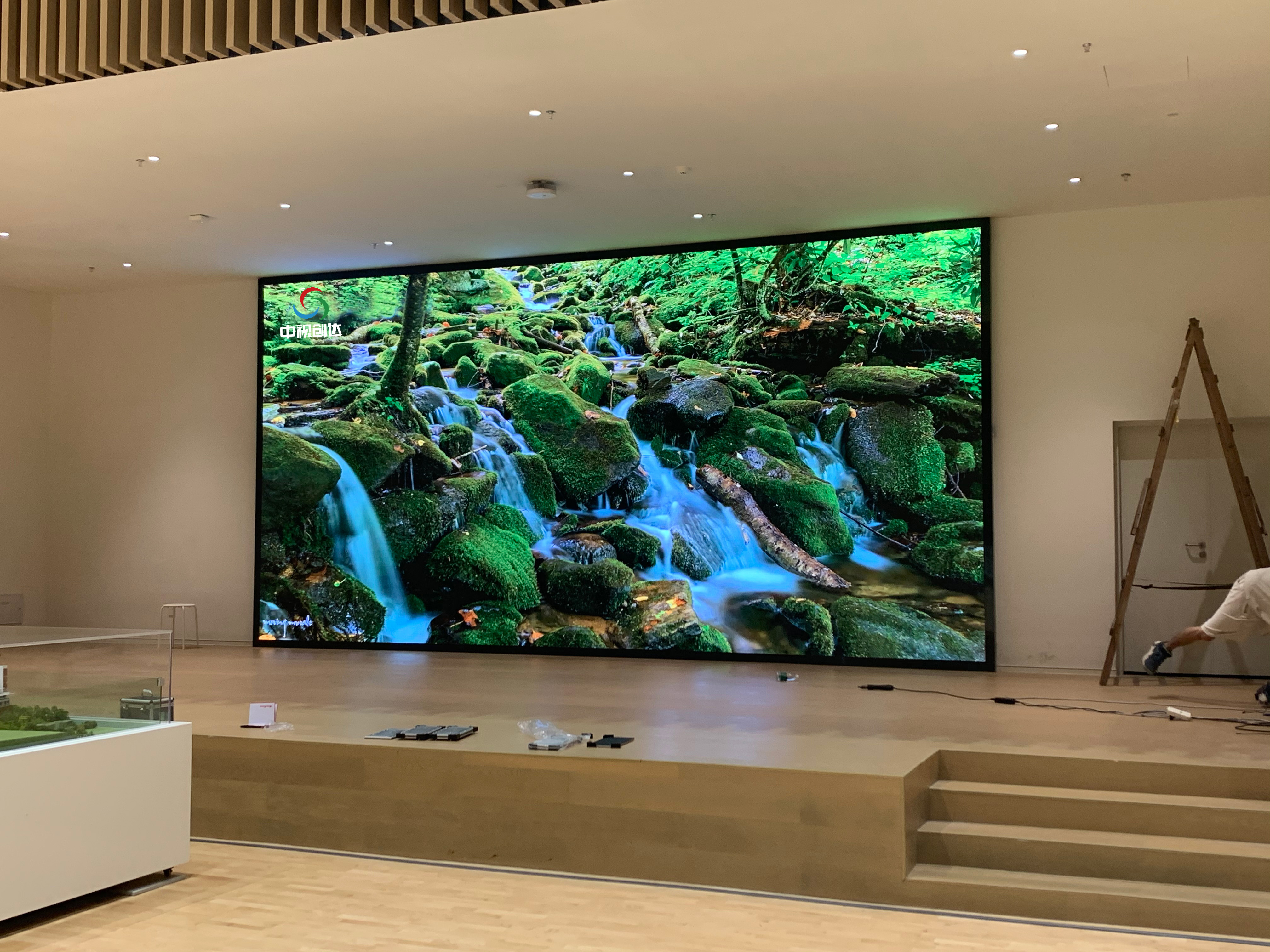 羅湖未來學(xué)校室內(nèi)體育館LED顯示屏